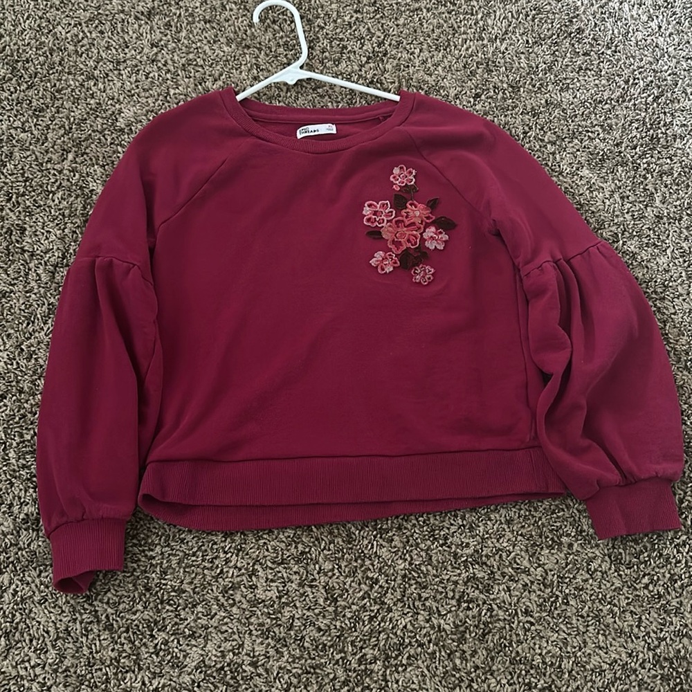 Wine color crew neck size xl